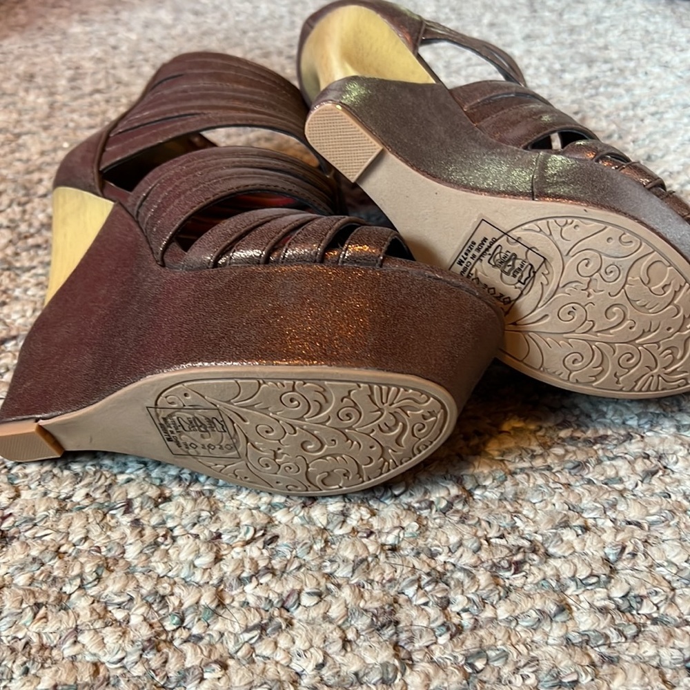 Strappy Bronze Ankle Wedges - Picture 4 of 4